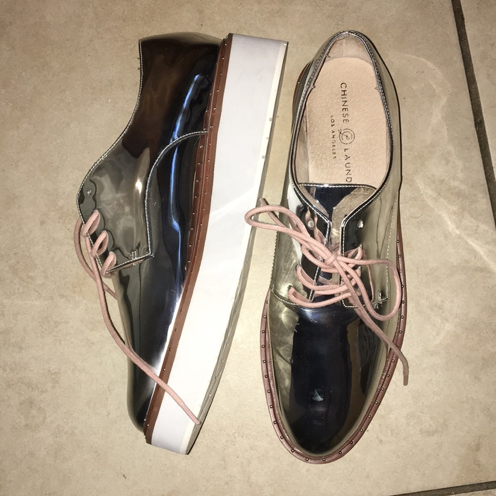 Chinese Laundry Silver Platform Side Studded Shoe